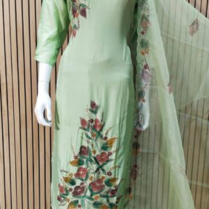 Premium quality dolla silk three piece suit with brush paint and highlighted thread embroidery work in kurti. Inner cotton malmal lining attached.
