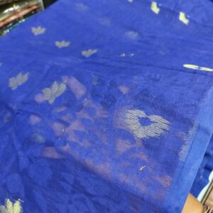 Self work hand woven hard Jamdani saree without blouse piece